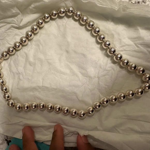 TIFFANY & CO. PEARL NECKLACE - Picture 10 of 16